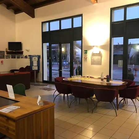 Auberge de jeunesse Adige